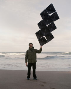 Object began to detach [+++]